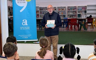 Segunda sesión de «Cuentos viajeros» en Novelda